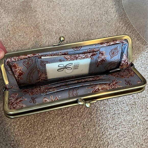 Hobo Clutch Wallet - Picture 5 of 8